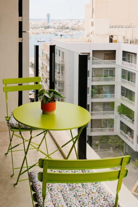 Sliema Mainstreet Designer Suite 5 Экстерьер фото